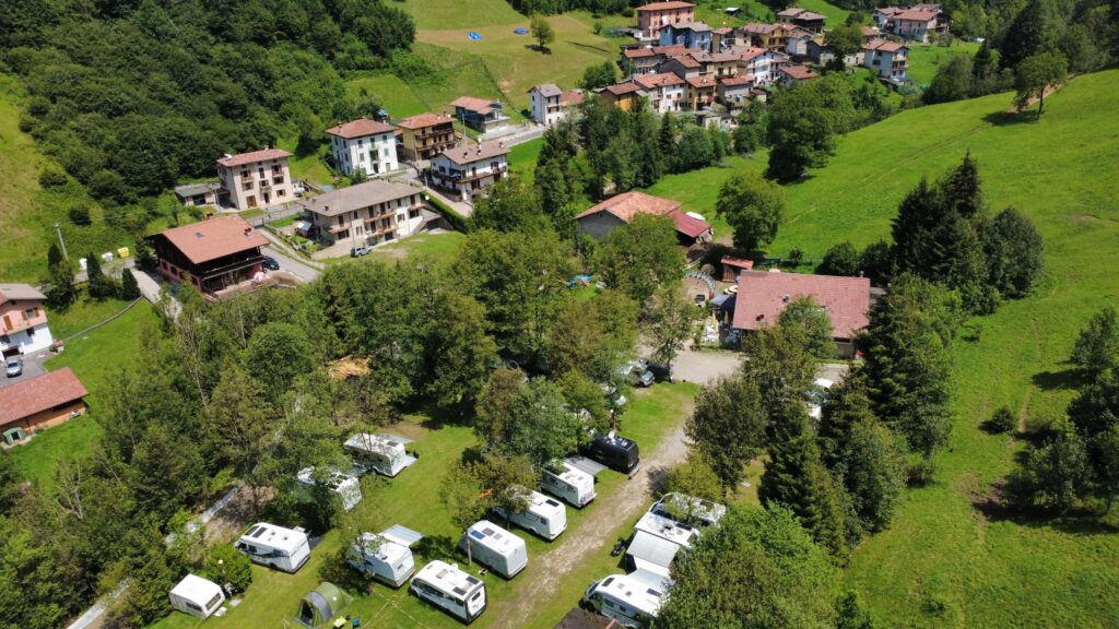 Camping Maniva dall'alto